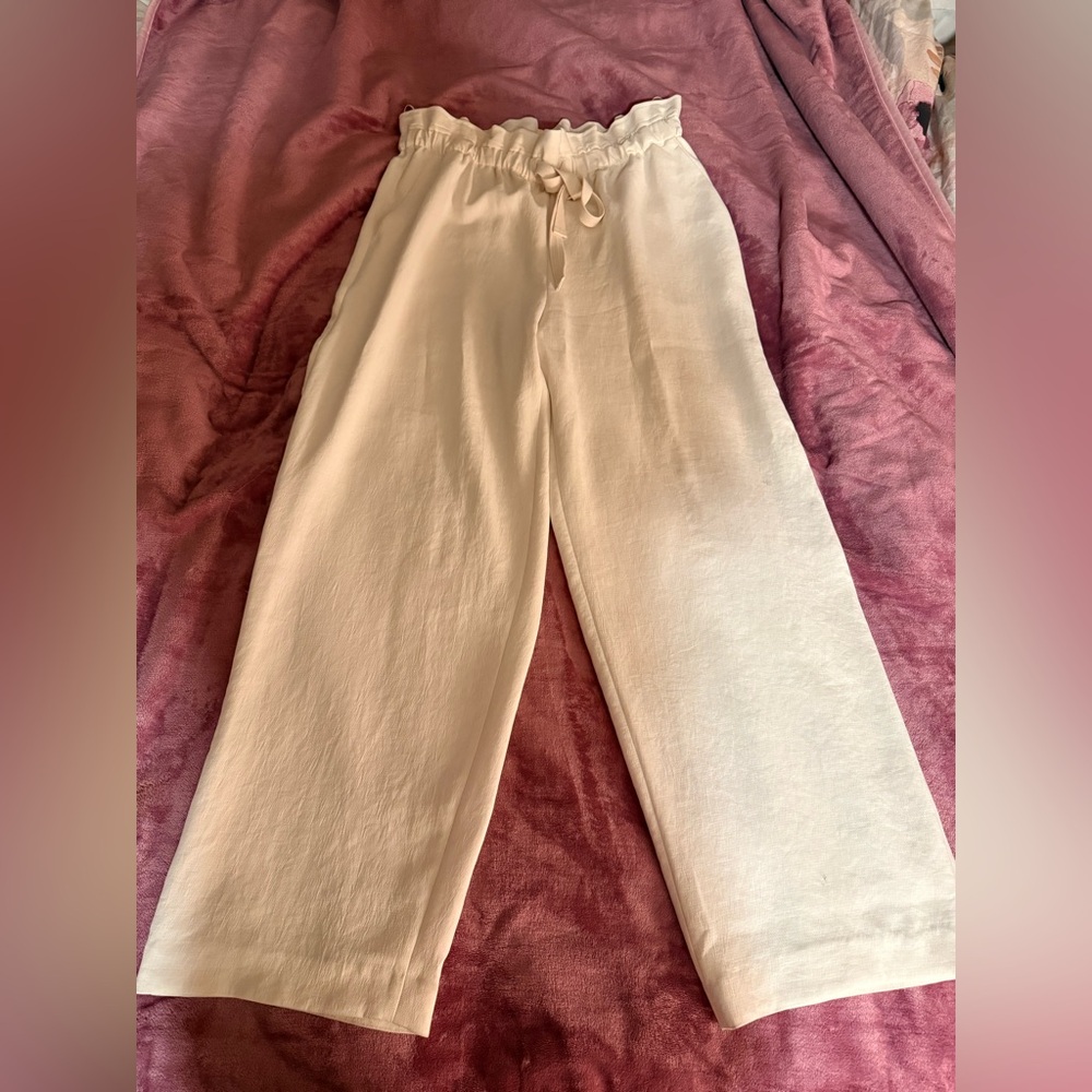 Aritiza Cream Linen Wide-Leg Pants